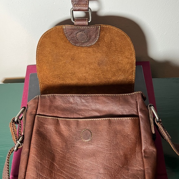 Jack Georges Brown Genuine Leather Voyager Horseshoe Crossbody Bag - Picture 9 of 14